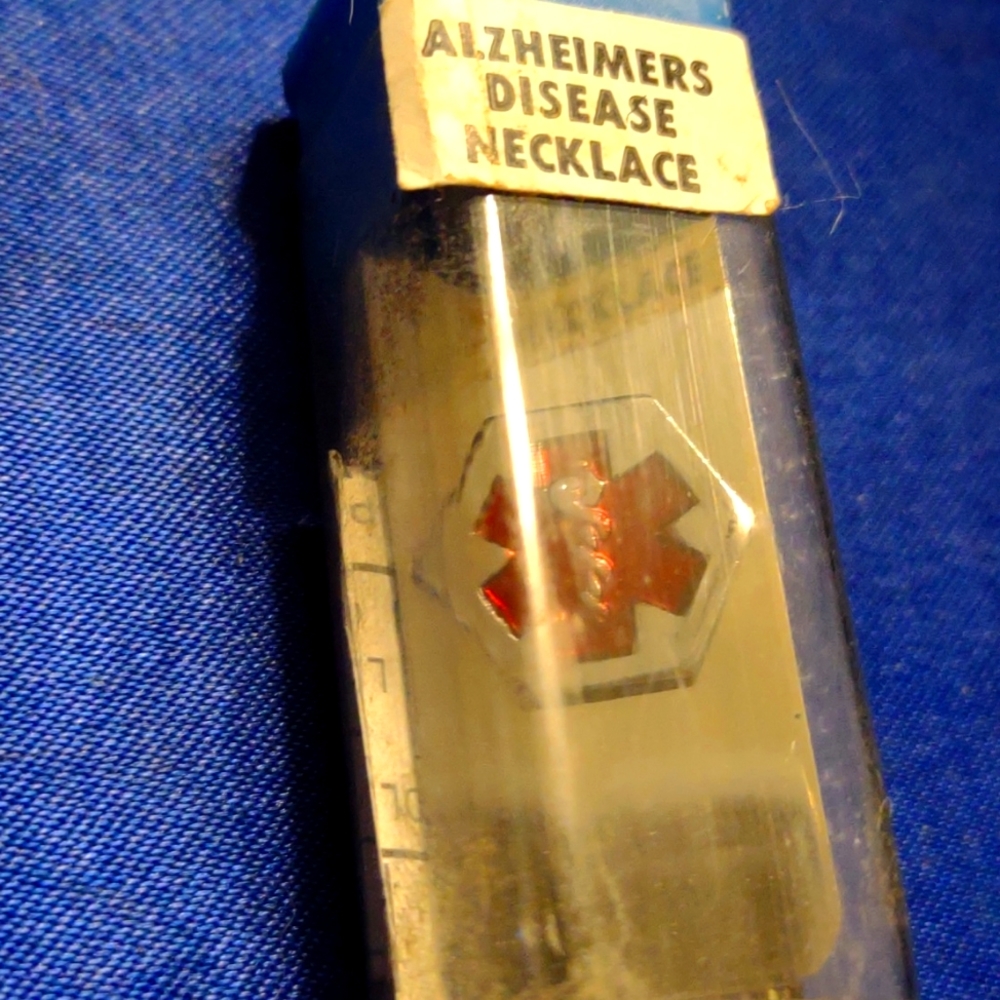 Alzheimer's disease ID bracelet